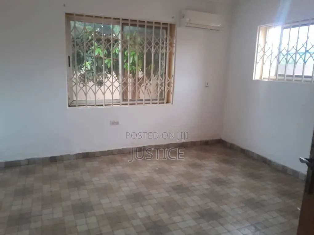 4bdrm House in Oyarifa, Ghana Flag for rent in Ghana Flag