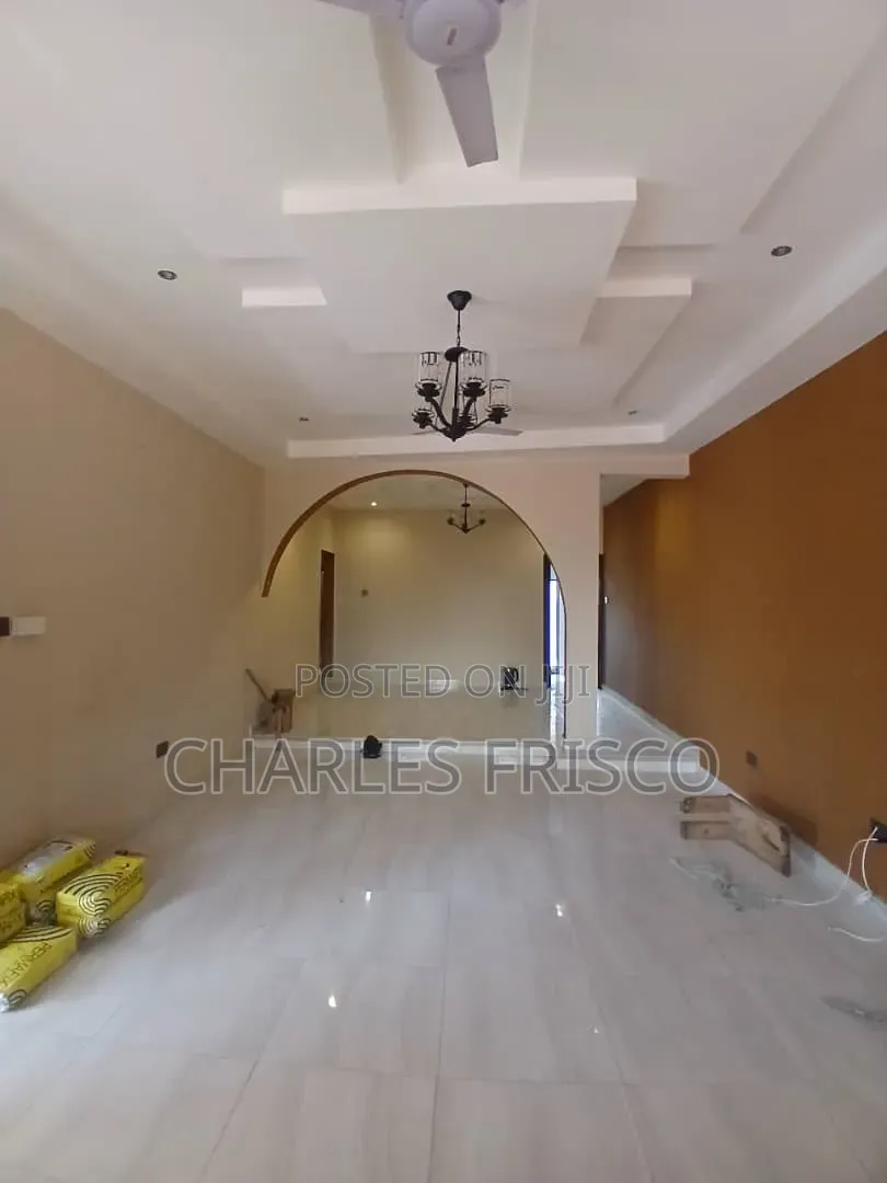 2bdrm Apartment in East Legon Mempeasem, American House for rent in American House