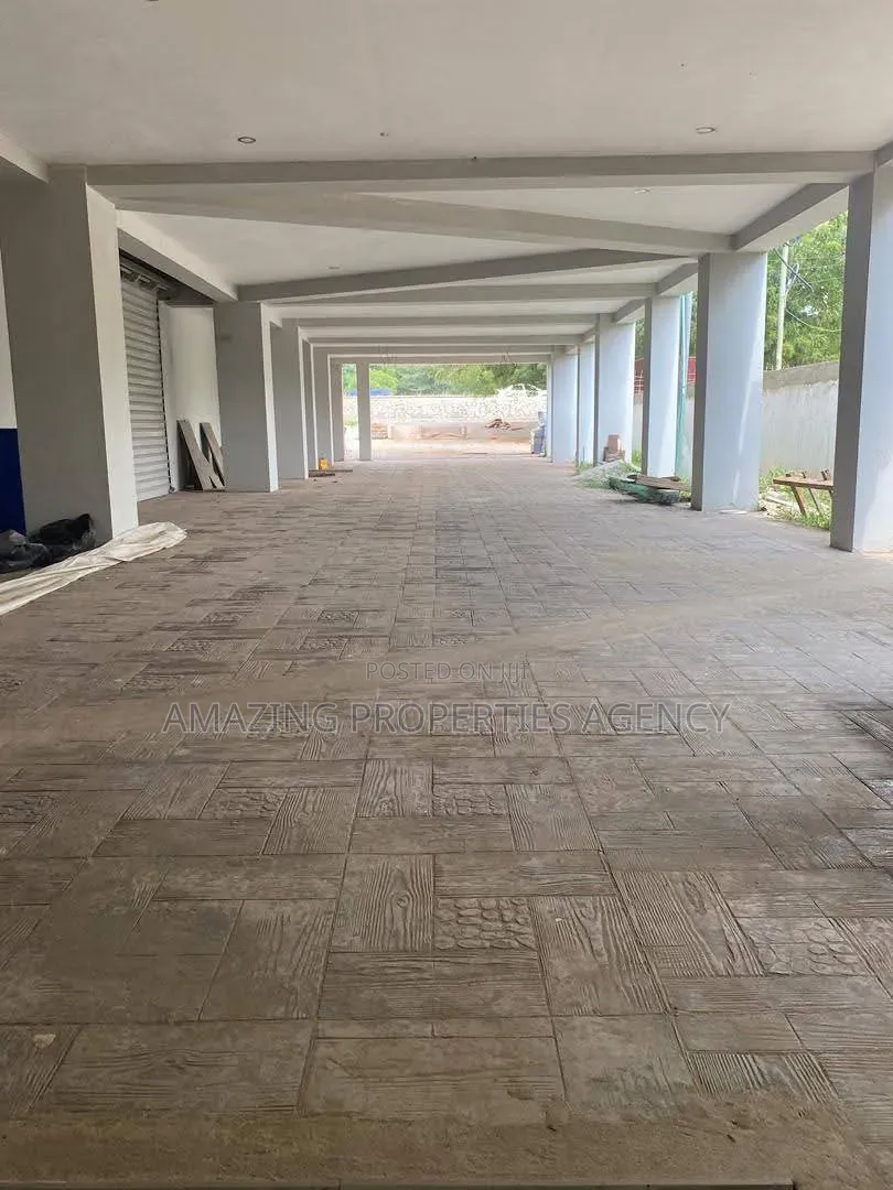Warehouse and an Office Complex for Sale * Lapaz in Abrantie