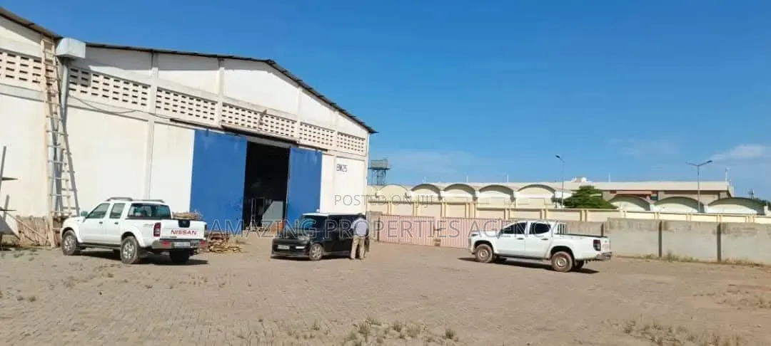 1000 SQM Warehouse Available for Rent at Spintex, in Manet Junction