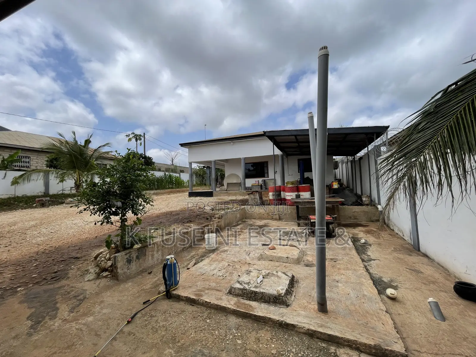 6bdrm House in K Fuseini Estate, Kumasi Metropolitan for sale in Kumasi Metropolitan
