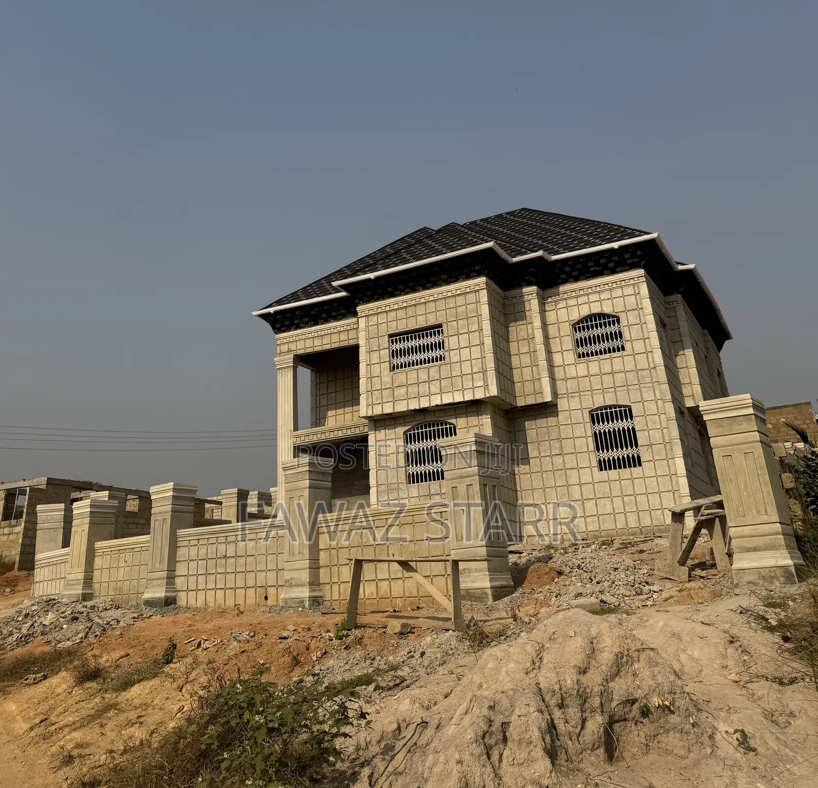 5bdrm House in Fawaz Real Estate, Atwima Kwanwoma for sale in Atwima Kwanwoma