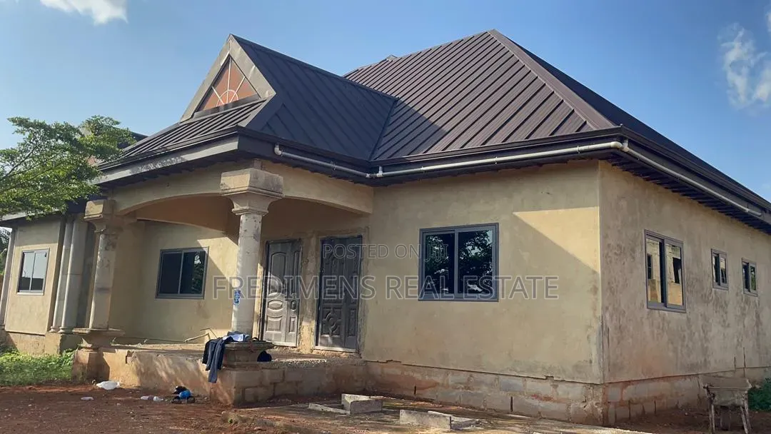4bdrm House in Fredimens Real, Afigya-Kwabre for sale in Afigya-Kwabre