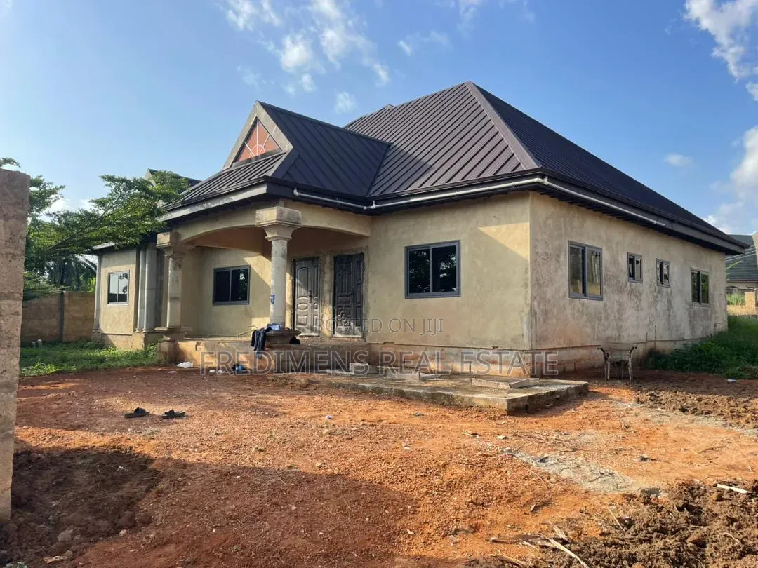 4bdrm House in Fredimens Real, Afigya-Kwabre for sale in Afigya-Kwabre