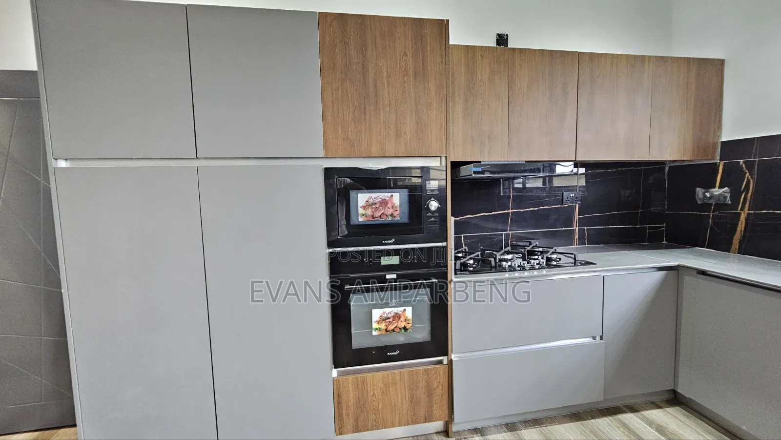 4bdrm Duplex in Lakeside Estate for sale in Lake Side Estate
