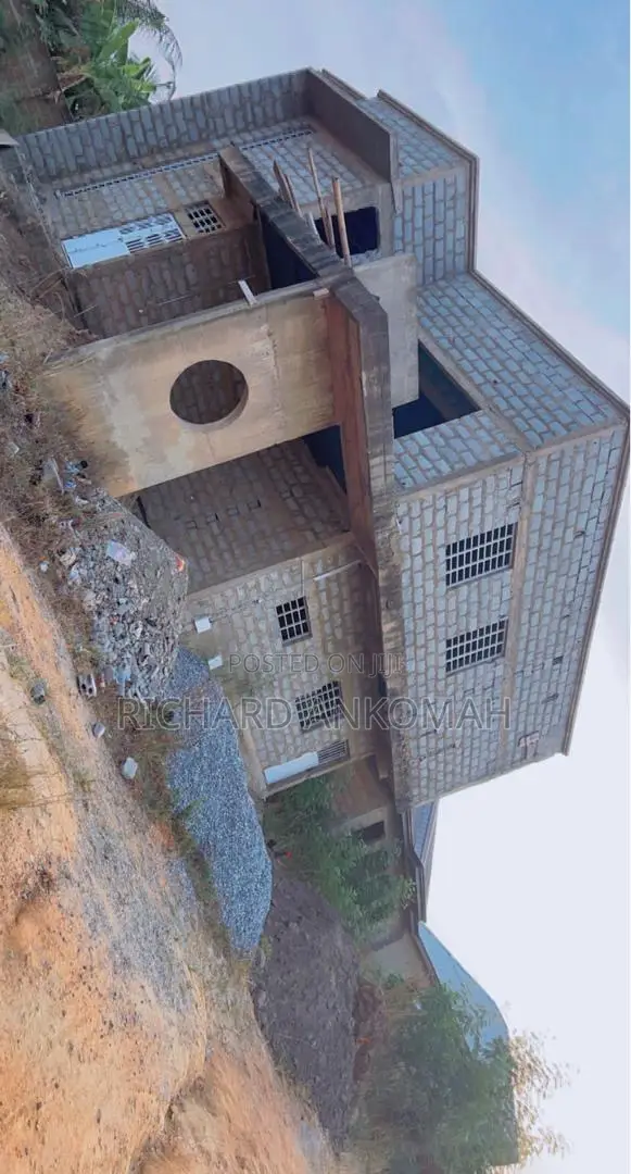 4bdrm Apartment in N/A, Amasaman for sale in Amasaman
