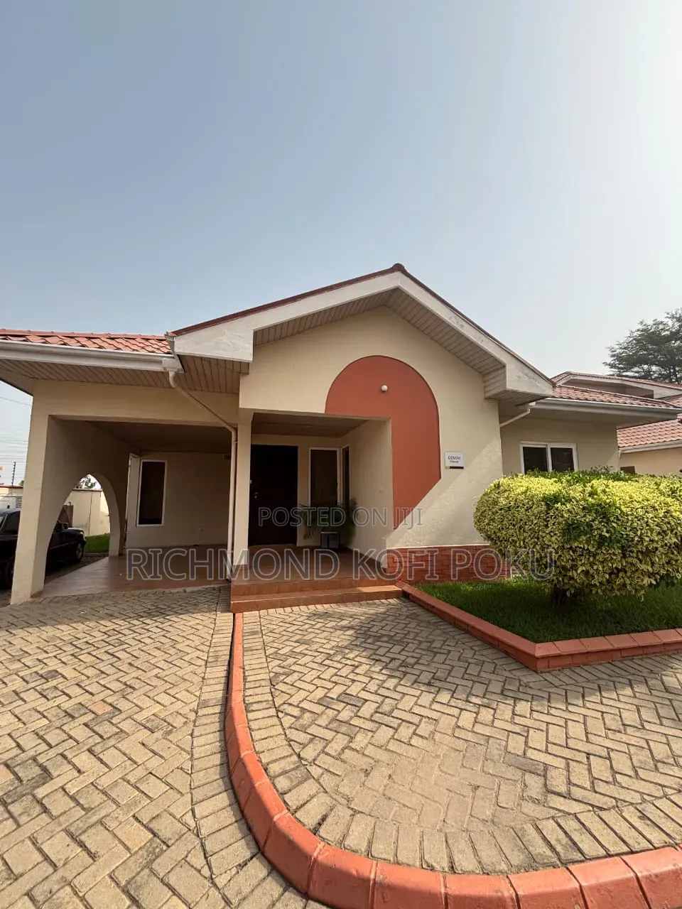 Furnished 4bdrm House in Kofi'S Realty, Boundary Road Area for rent in Boundary Road Area