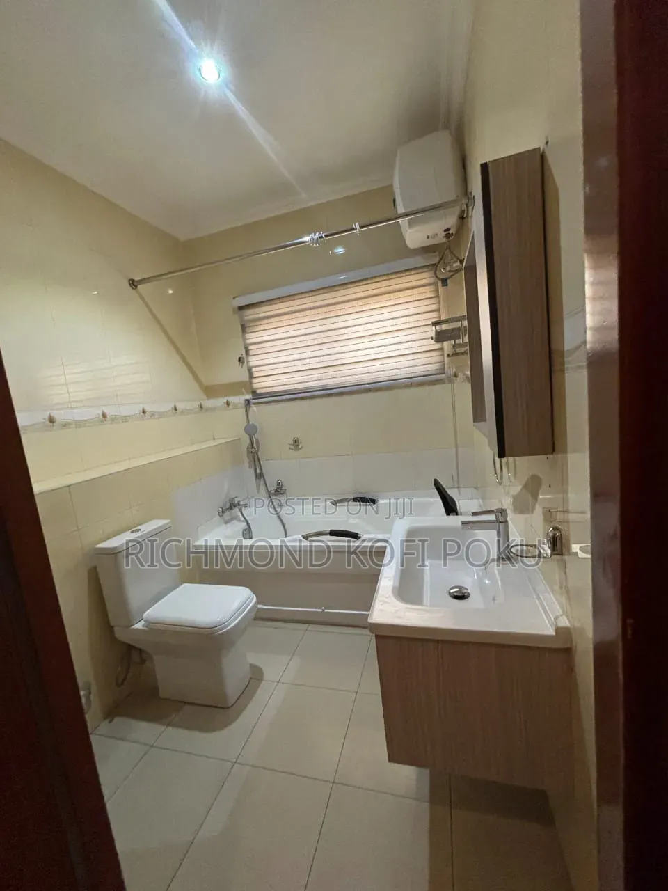 Furnished 4bdrm House in Kofi'S Realty, Boundary Road Area for rent in Boundary Road Area