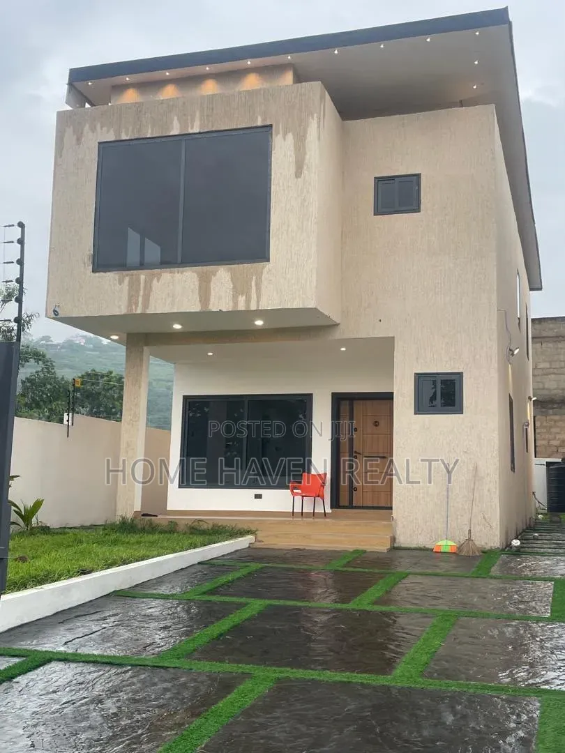 3bdrm House in Oyarifa - Ayimensah for sale in Oyarifa Mall Area