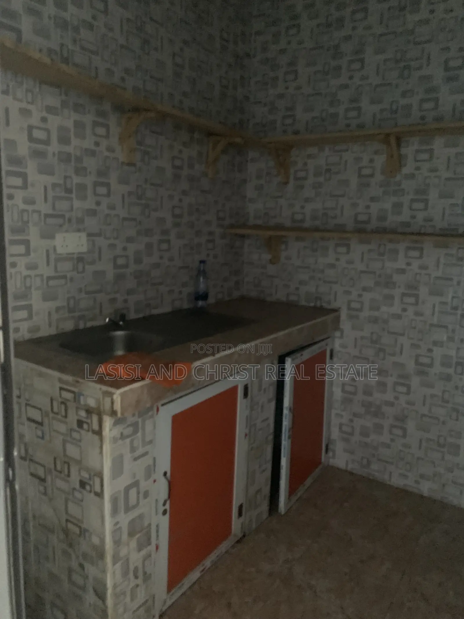 2bdrm Apartment in Lasisi And Christ, Amasaman for rent in Amasaman