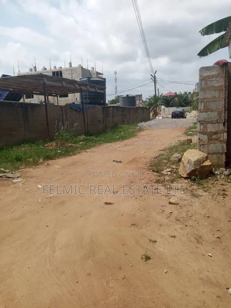 Half Plot of Land at Ayawaso for Sale in Ofankor