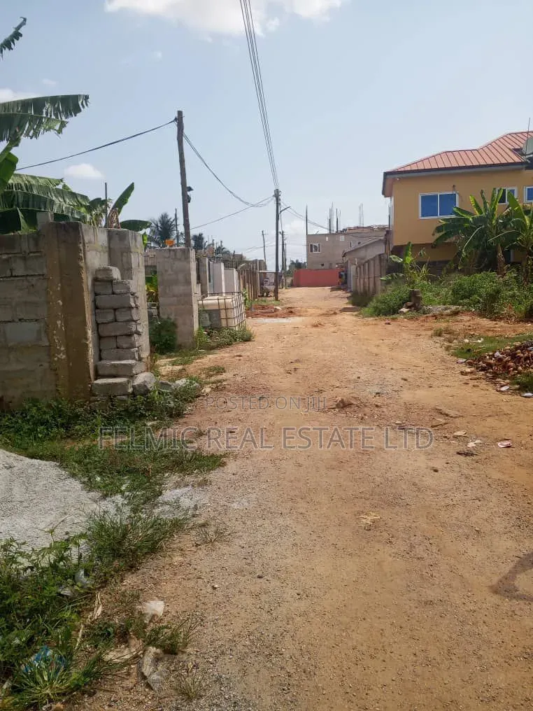 Half Plot of Land at Ayawaso for Sale in Ofankor