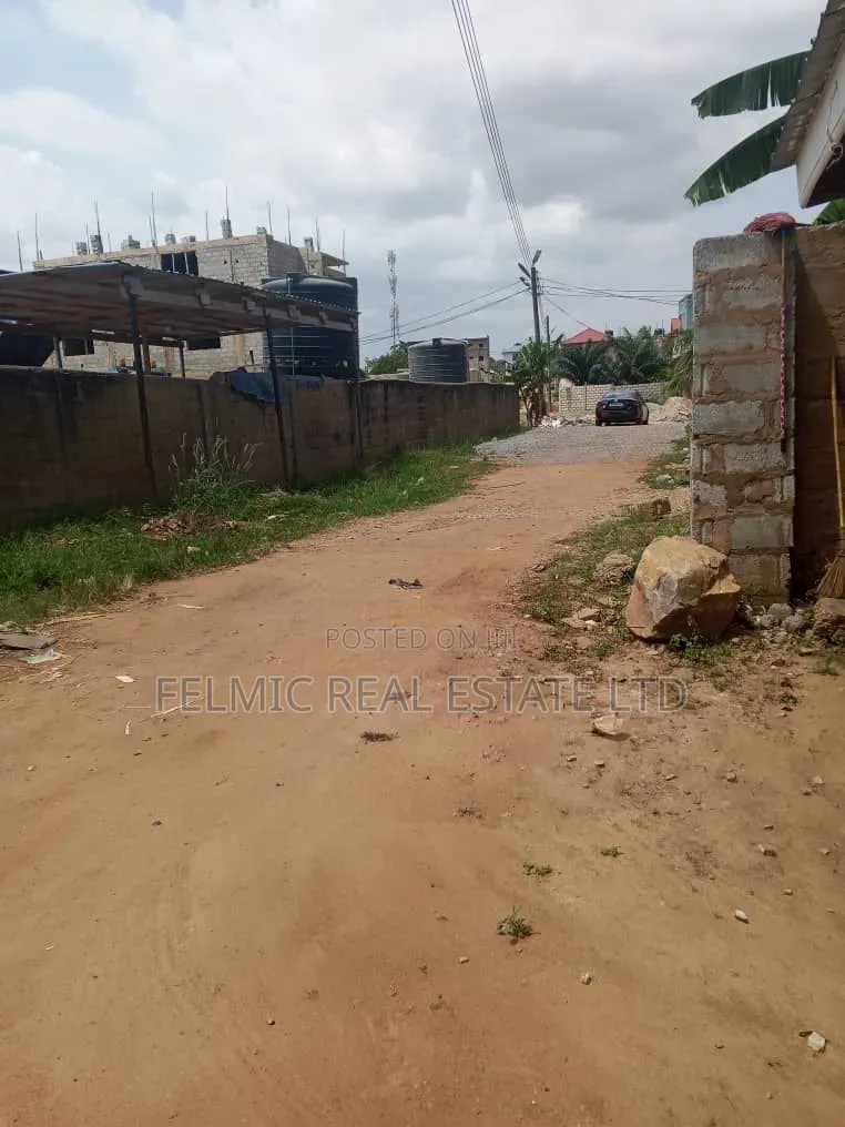 Half Plot of Land at Ayawaso for Sale in Ofankor