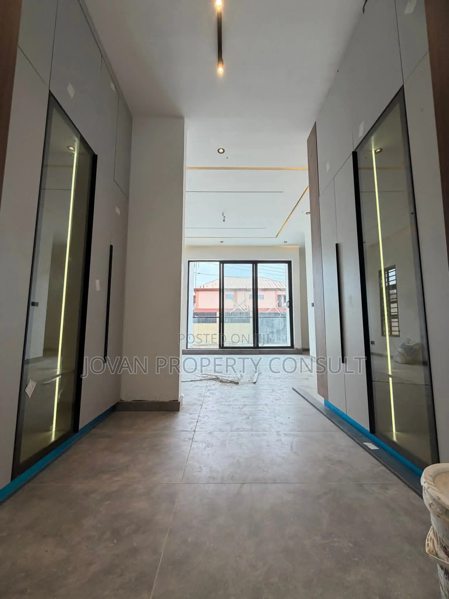 3bdrm House in Lakeside for sale in Lake Side Estate