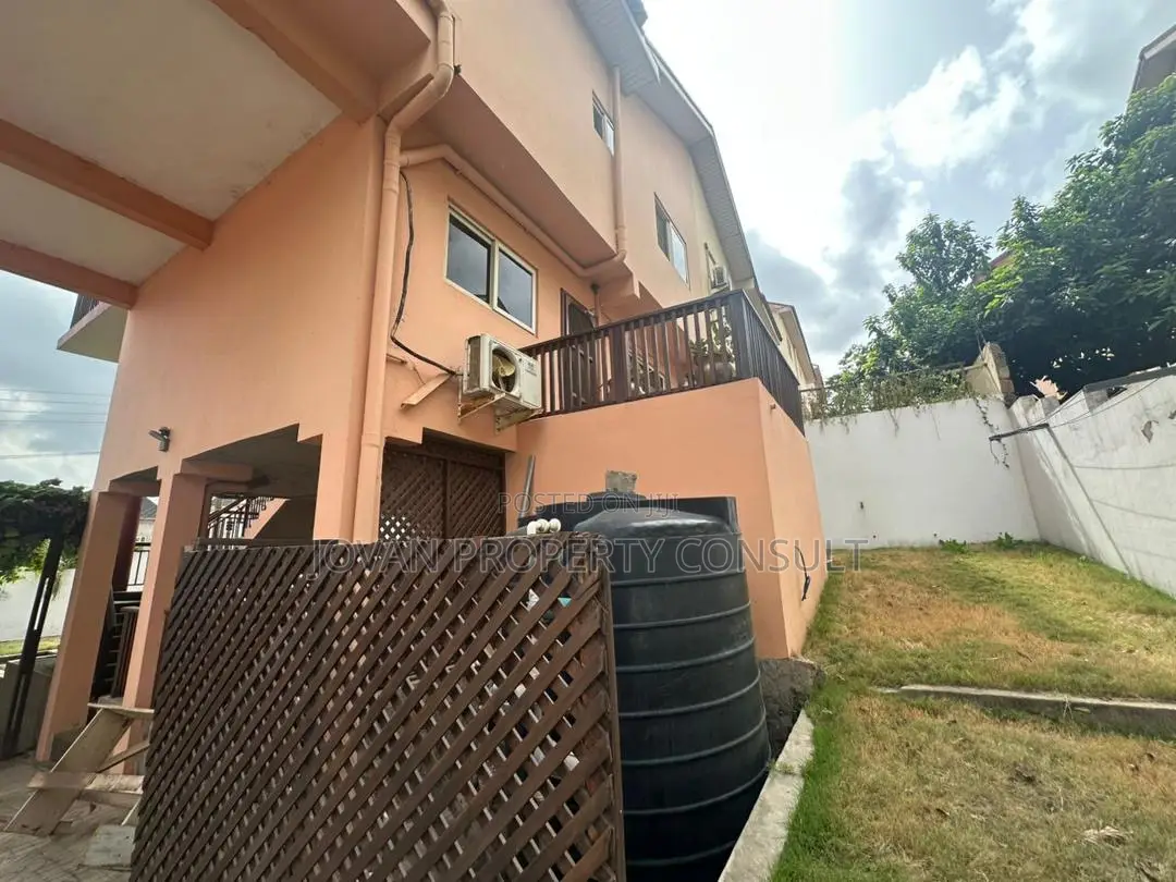 3bdrm House in Pokuase Acp for rent in Pokuase