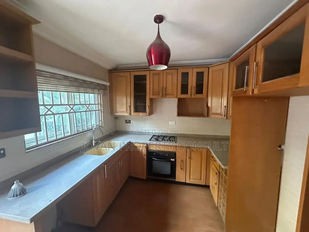 3bdrm House in Pokuase Acp for rent in Pokuase