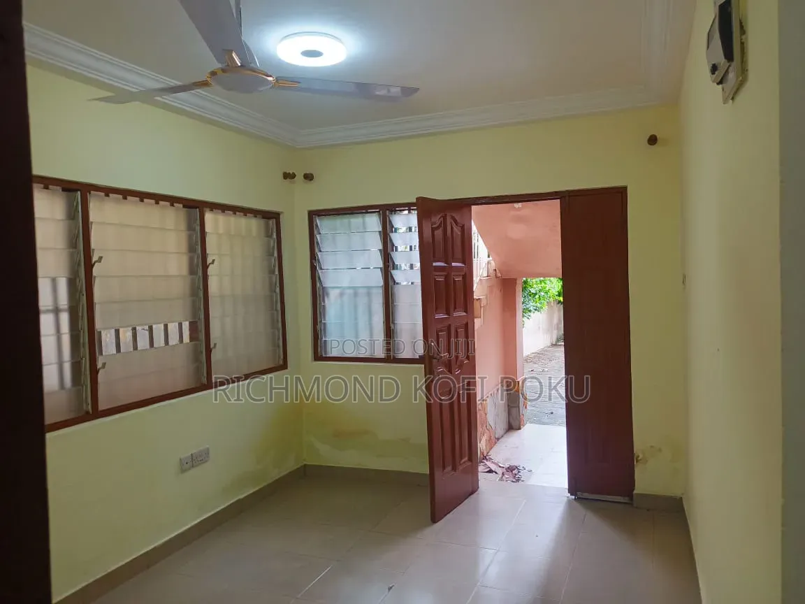 1bdrm Apartment in Kofi'S Realty, Baatsona Total for rent in Baatsona Total