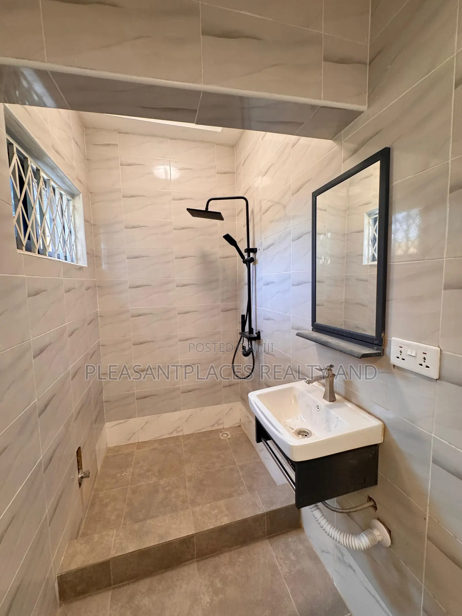 1bdrm Apartment in Pleasantplaces And, Adjiriganor for rent in Adjiriganor