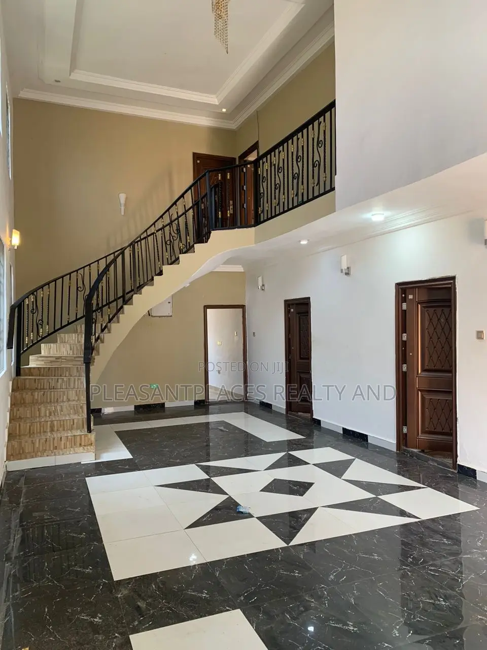 4bdrm House in Pleasantplaces And, East Legon for sale in East Legon