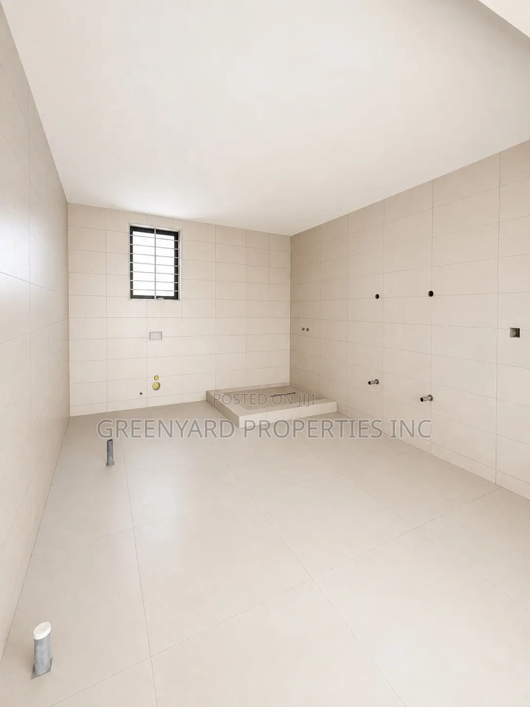 8bdrm House in Adjiringanor, East Legon for sale in East Legon