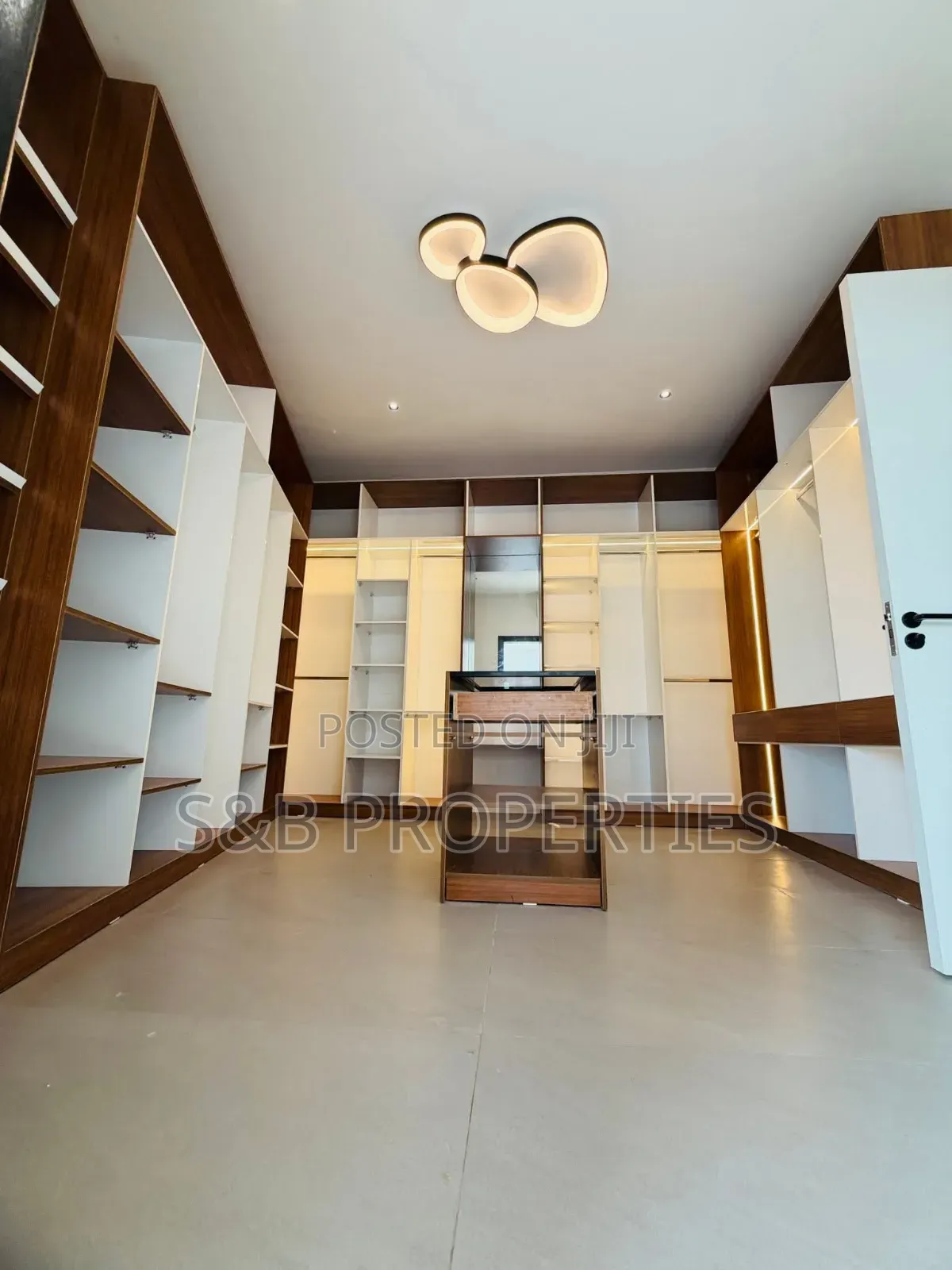 4bdrm House in Oyarifa Mall Area for sale in Oyarifa Mall Area