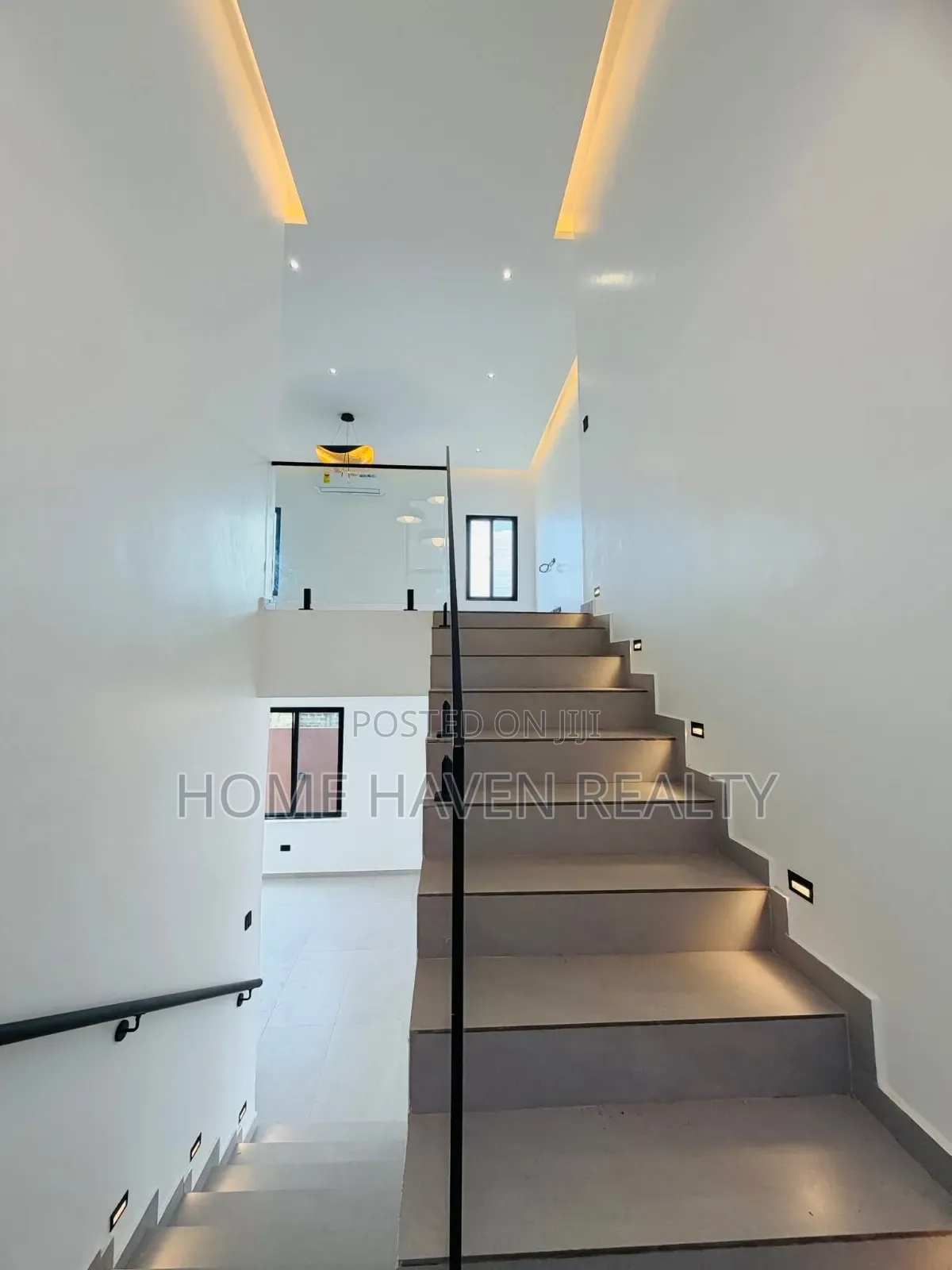 4bdrm House in Adenta - Oyarifa, Barrier for sale in Barrier