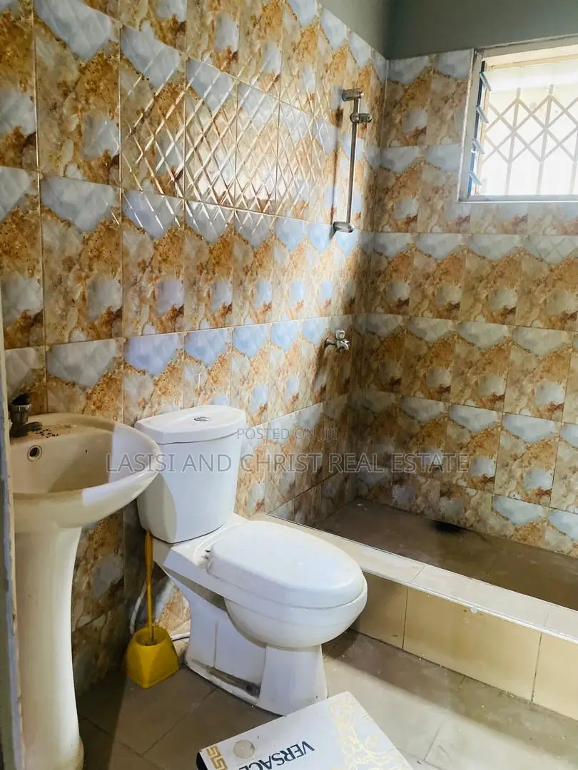 2bdrm House in Lasisi And Christ, Amasaman for rent in Amasaman