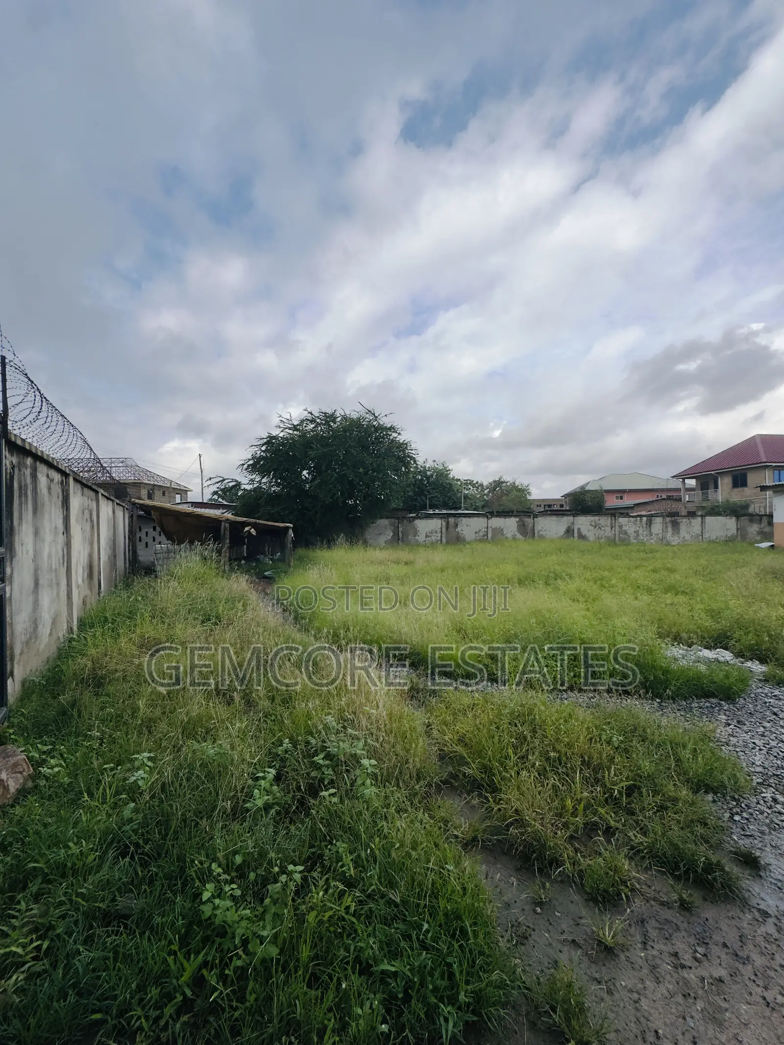 Residential/Commercial Land for Sale in Haatso