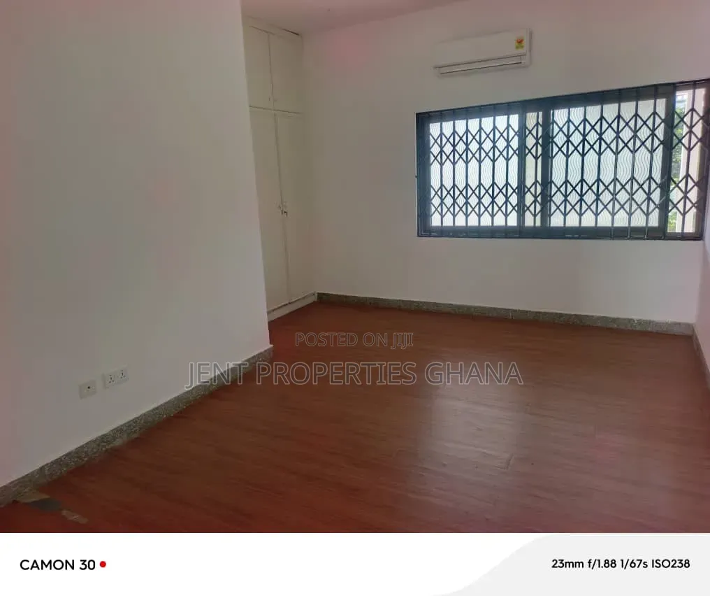 5bdrm House in Manhean for sale in Manhean