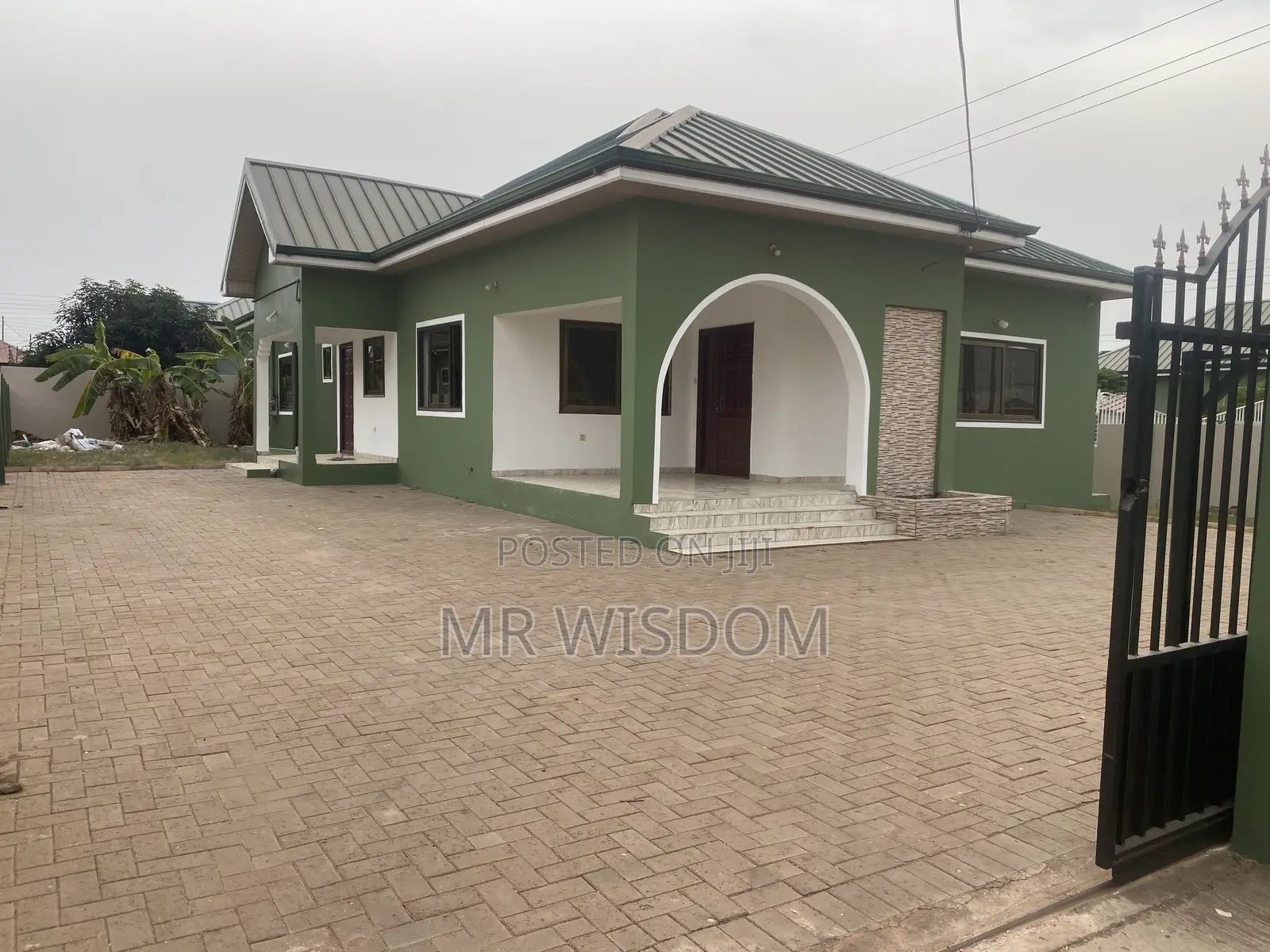 3bdrm Bungalow in Lakeside Estate for rent in Lake Side Estate