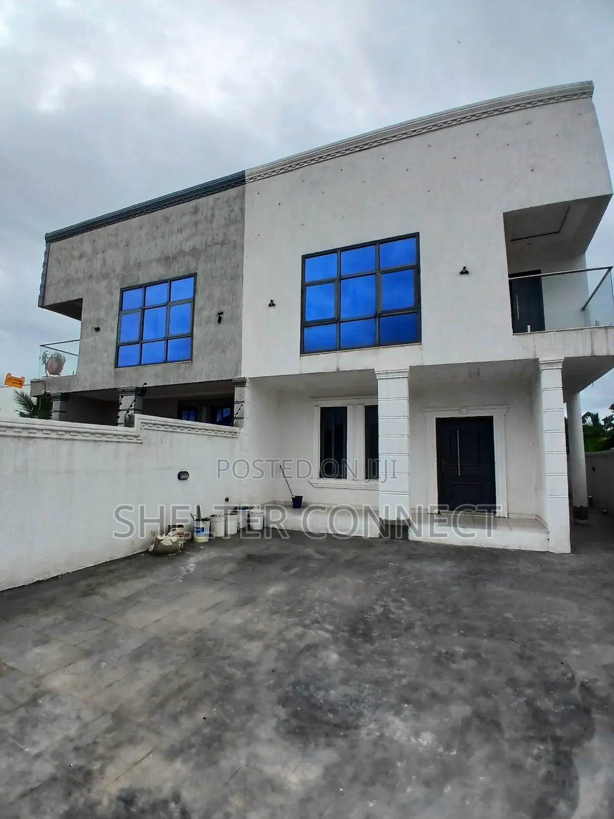 4bdrm Duplex in Oyarifa, Ghana Flag for rent in Ghana Flag