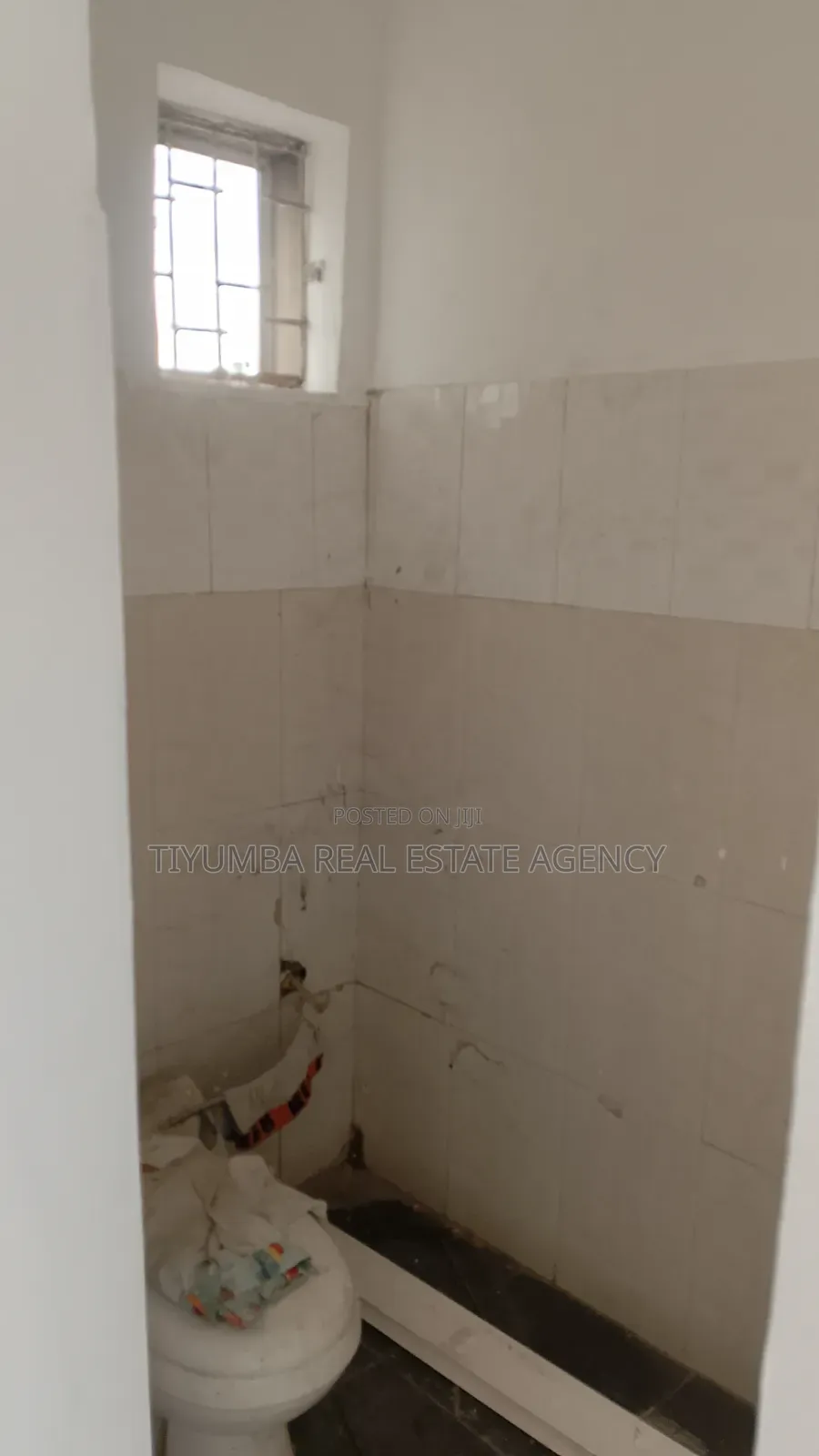 Shop Space for Rent at Musuku. in Kwabenya