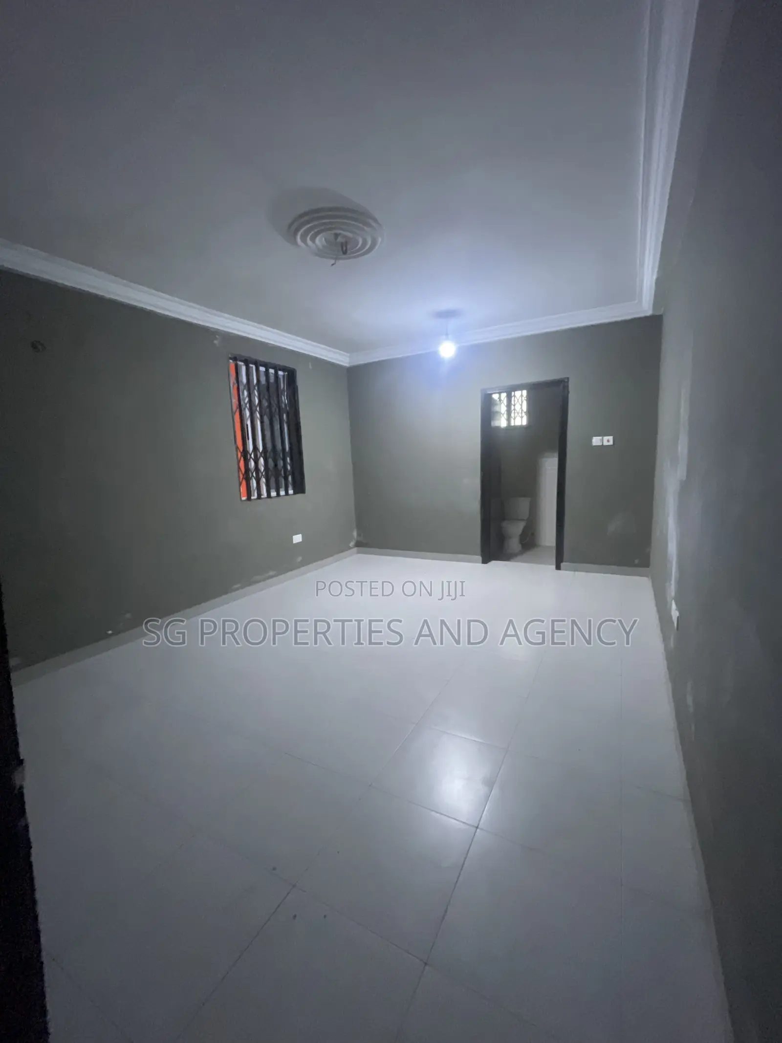 2bdrm Apartment in Batsonaa, Baatsona Total for rent in Baatsona Total
