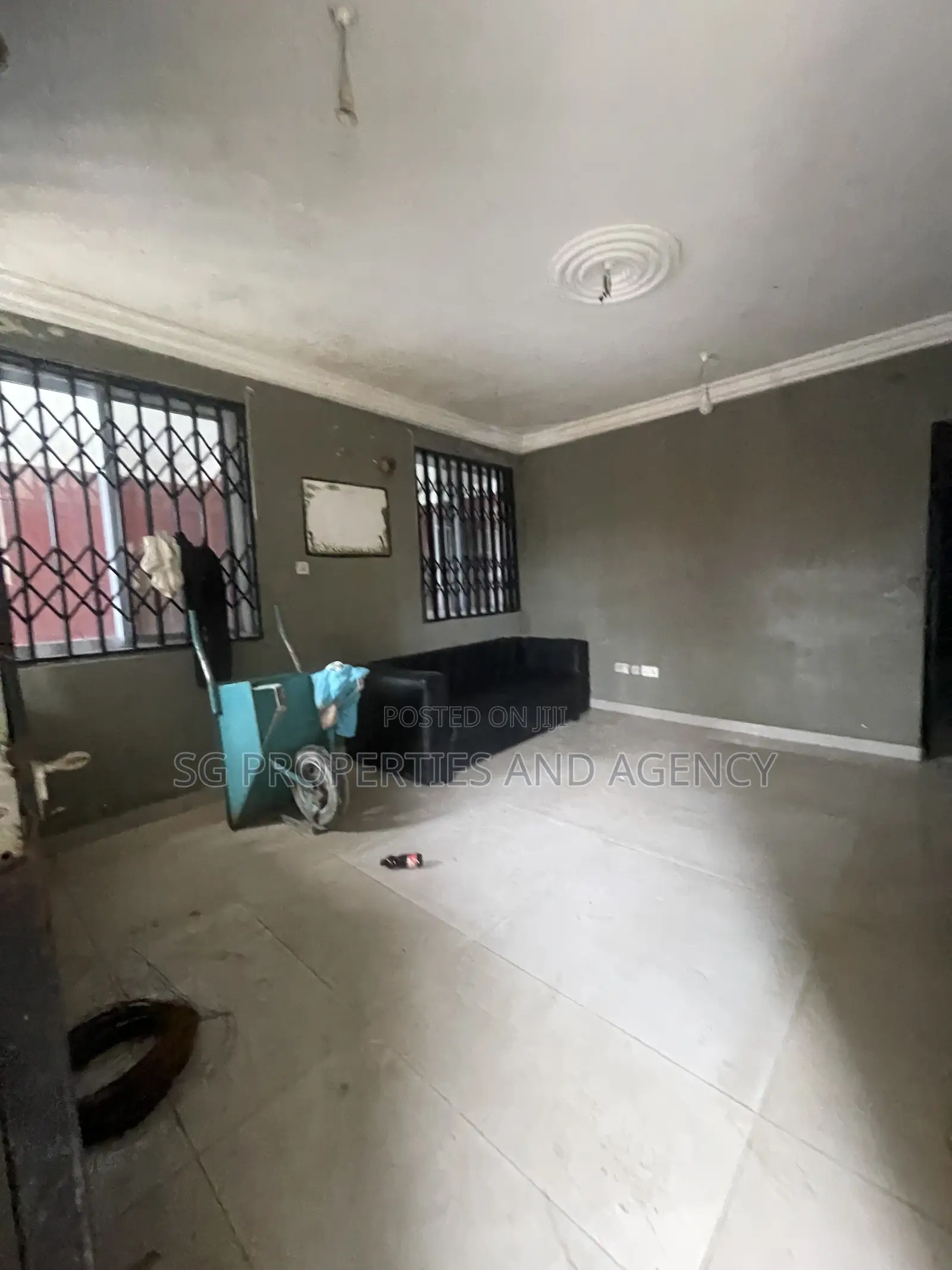 2bdrm Apartment in Batsonaa, Baatsona Total for rent in Baatsona Total