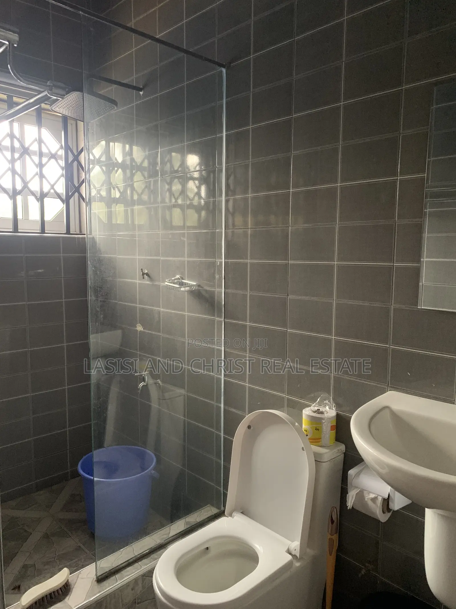 Furnished 3bdrm House in Lasisi And Christ, Amasaman for rent in Amasaman