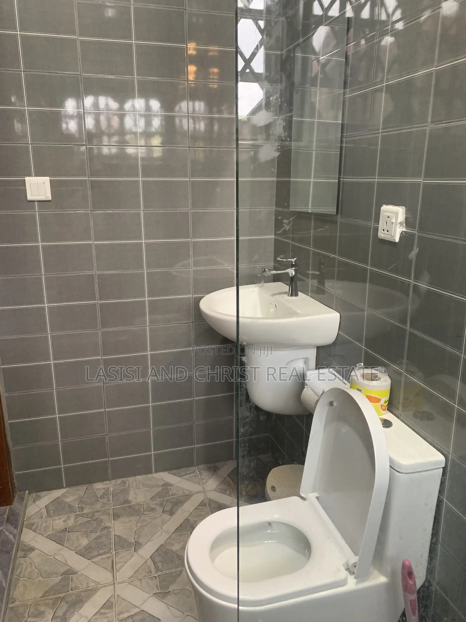 Furnished 3bdrm House in Lasisi And Christ, Amasaman for rent in Amasaman