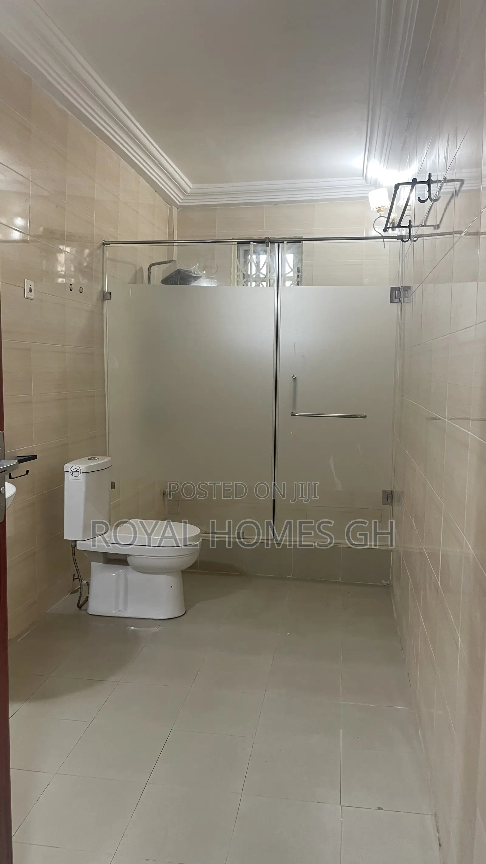 2bdrm Apartment in Royal Homes Gh, East Legon for rent in East Legon
