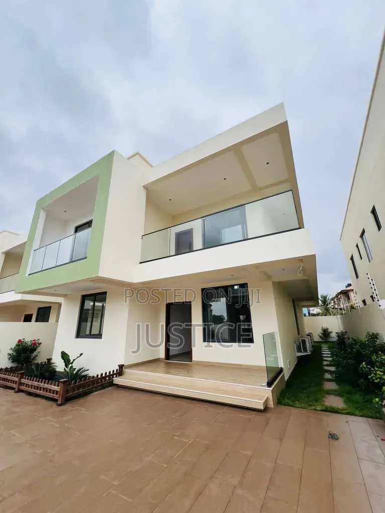 4bdrm House in Adjiringanor, Otano for sale in Otano