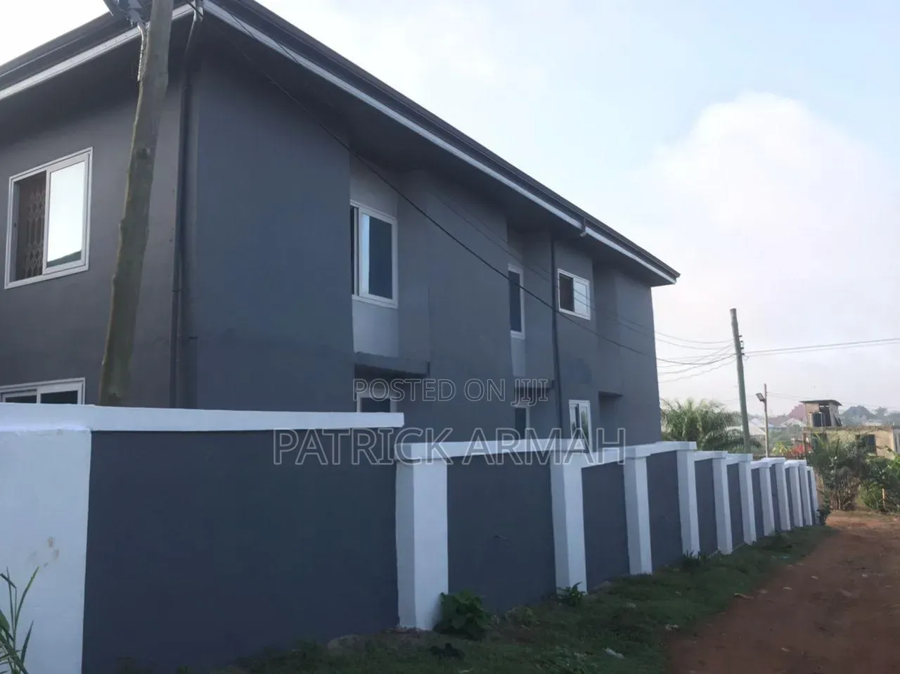 8bdrm Block of Flats in Kumasi Metropolitan for sale in Kumasi Metropolitan