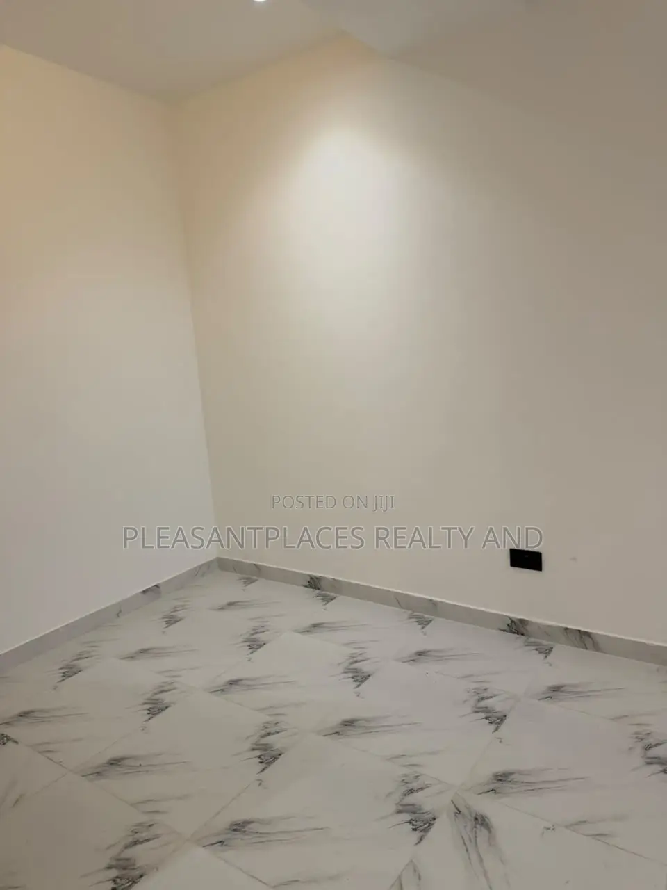 3bdrm House in Pleasantplaces And, East Legon for sale in East Legon