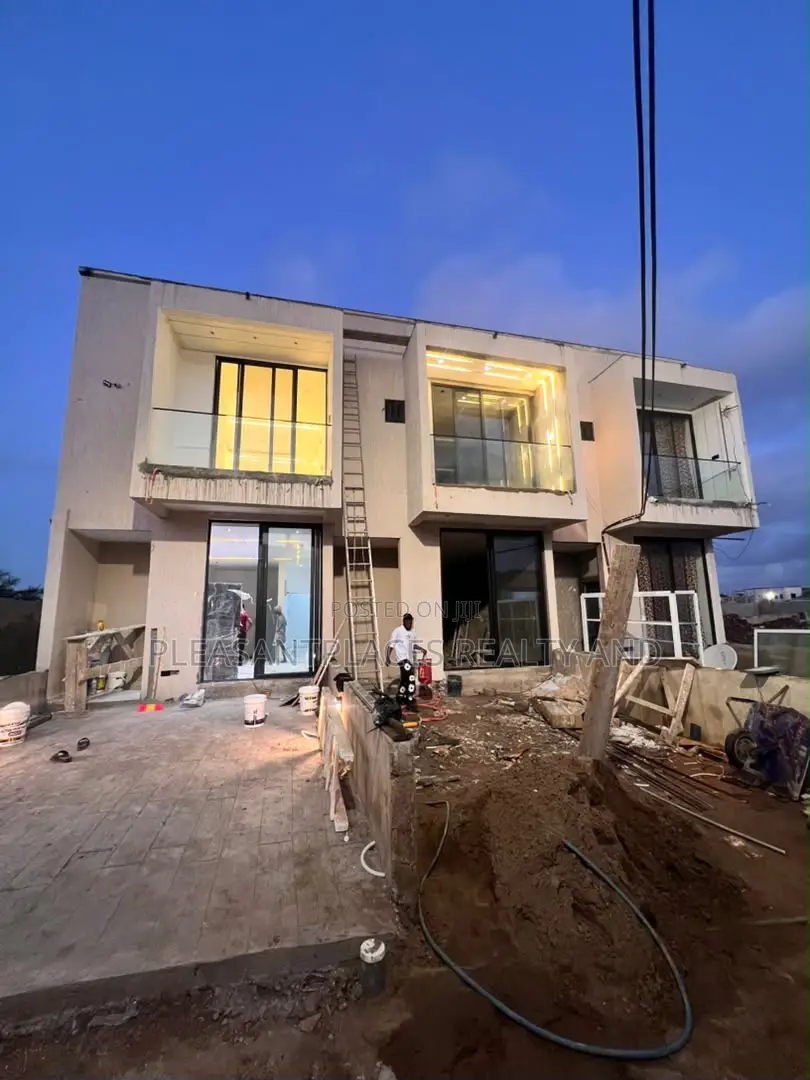 3bdrm House in Pleasantplaces And, East Legon for sale in East Legon
