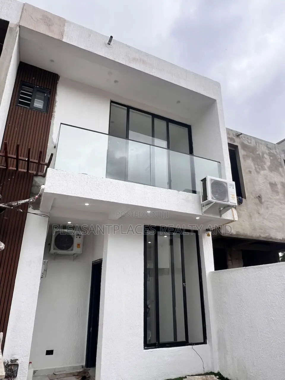 2bdrm House in Pleasantplaces And, Ashaley Botwe for sale in Ashaley Botwe