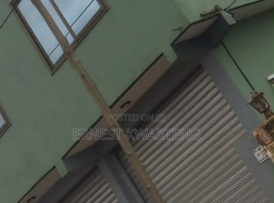 Store to Let in Sowutwuom