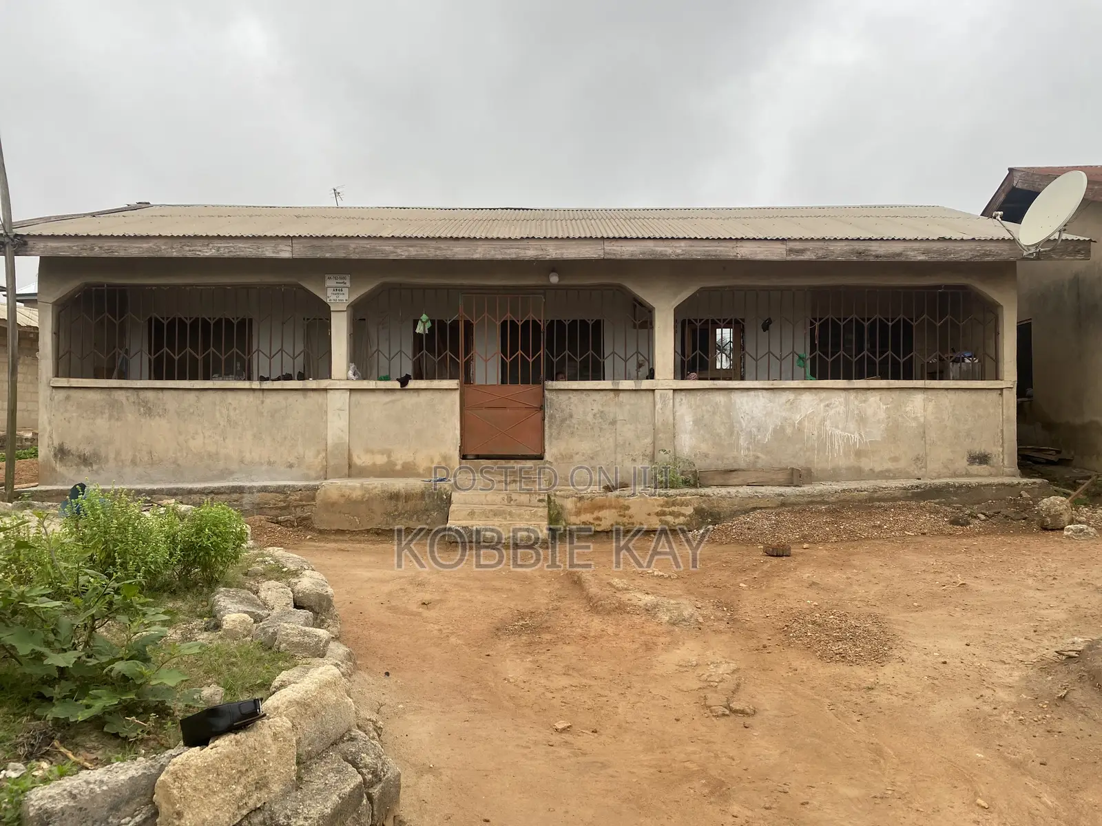 6bdrm House in Oti-Kuwait, Kumasi Metropolitan for sale in Kumasi Metropolitan