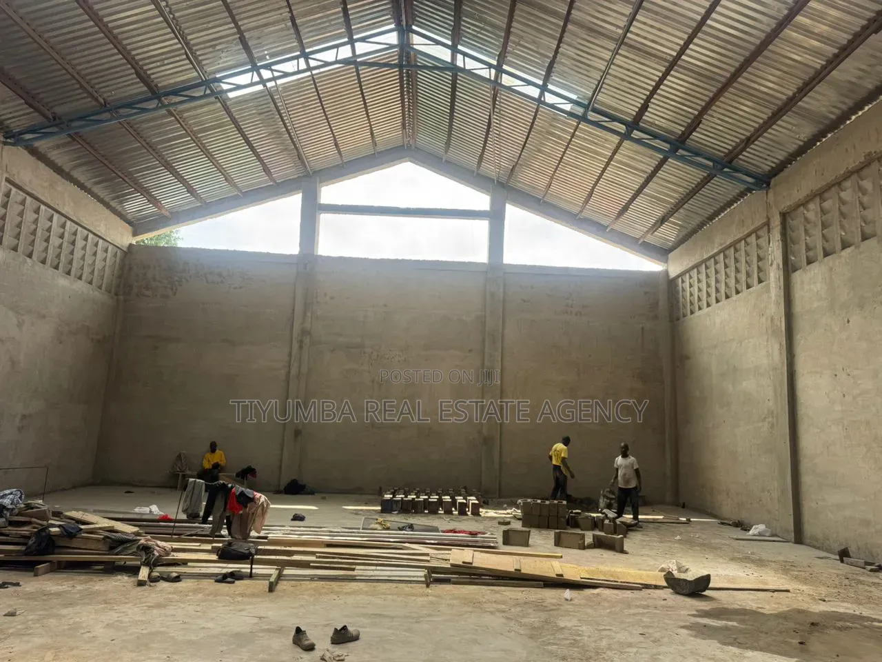 500sqm Warehouse Space at Achimota Abc in Mile 7