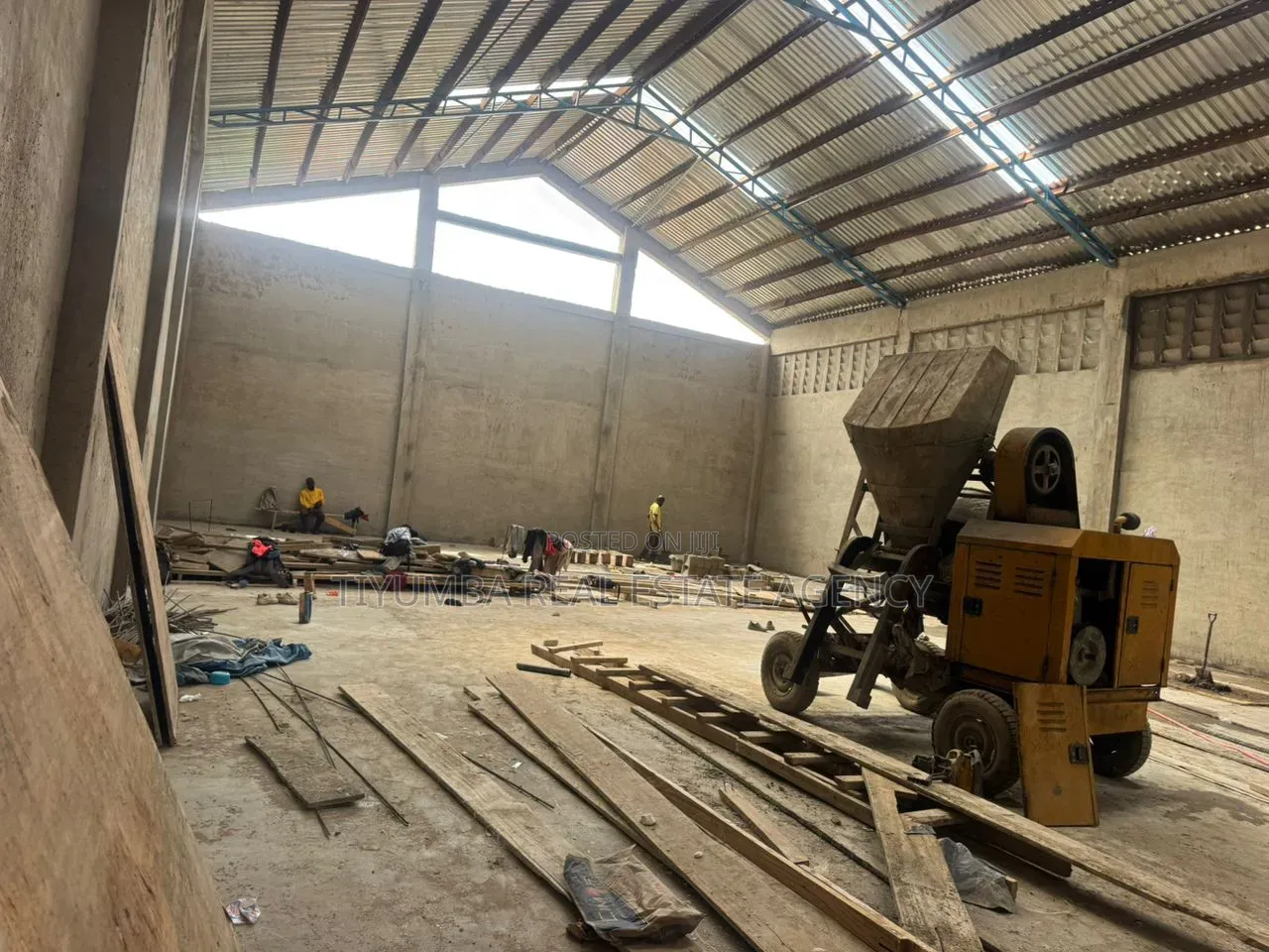 500sqm Warehouse Space at Achimota Abc in Mile 7