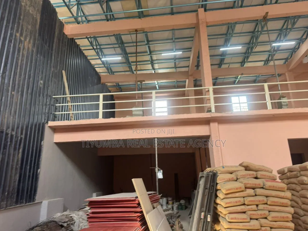 400sqm Warehouse at Tesano. in Abeka