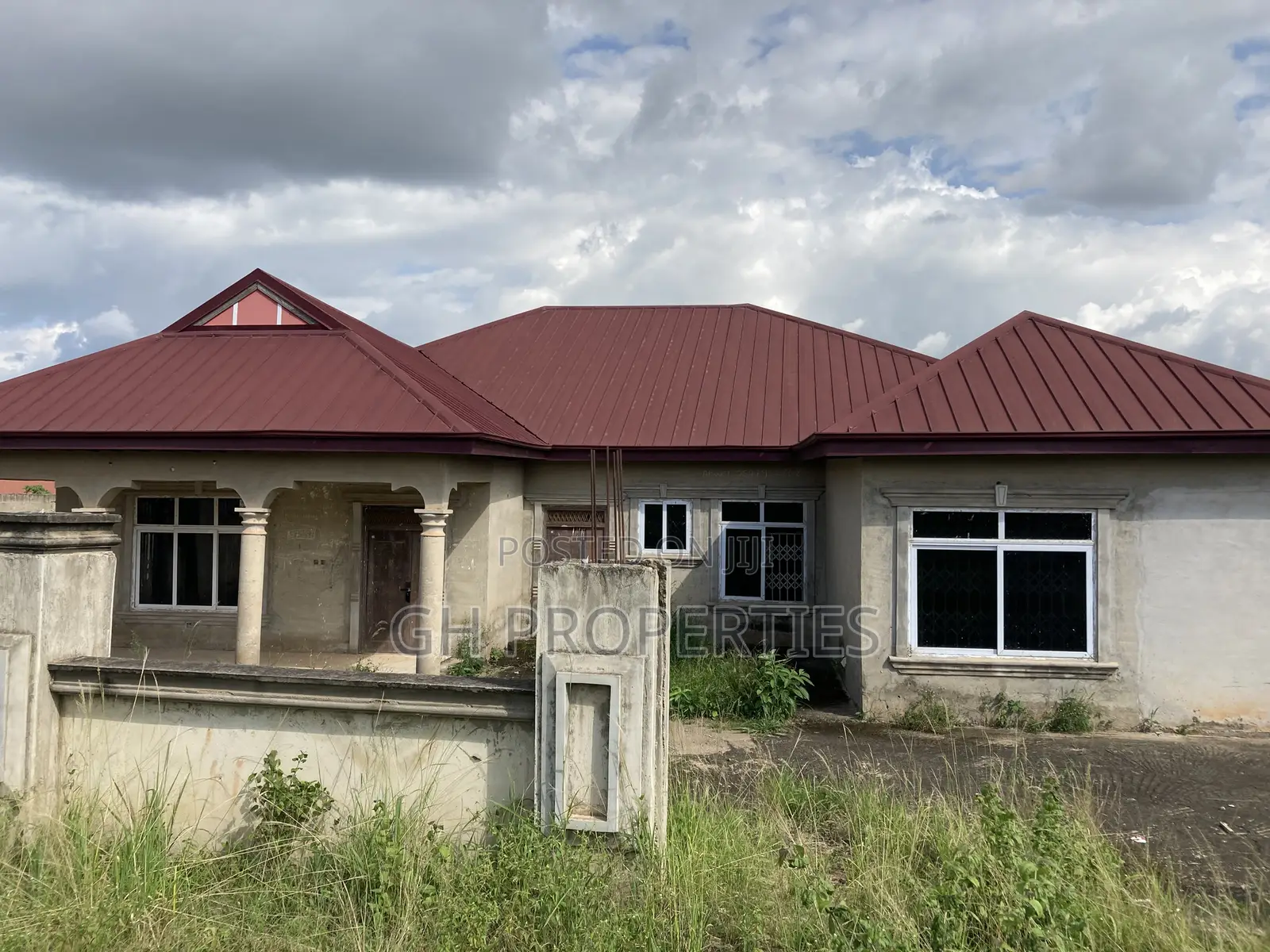 5bdrm House in Apaaso, Kumasi Metropolitan for sale in Kumasi Metropolitan