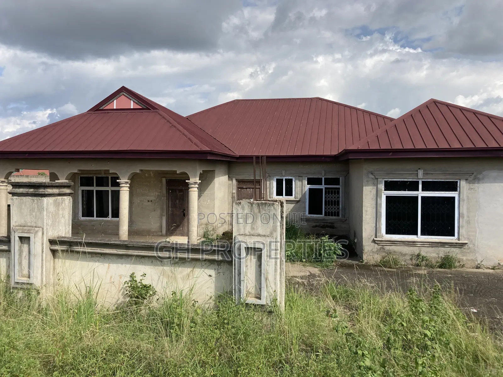 5bdrm House in Apaaso, Kumasi Metropolitan for sale in Kumasi Metropolitan