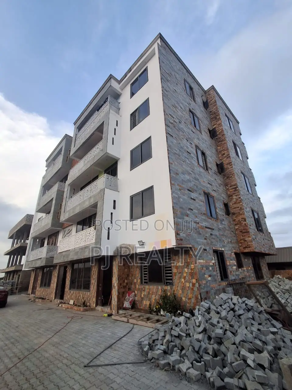 2bdrm Apartment in Ashaley Botwe for rent in Ashaley Botwe